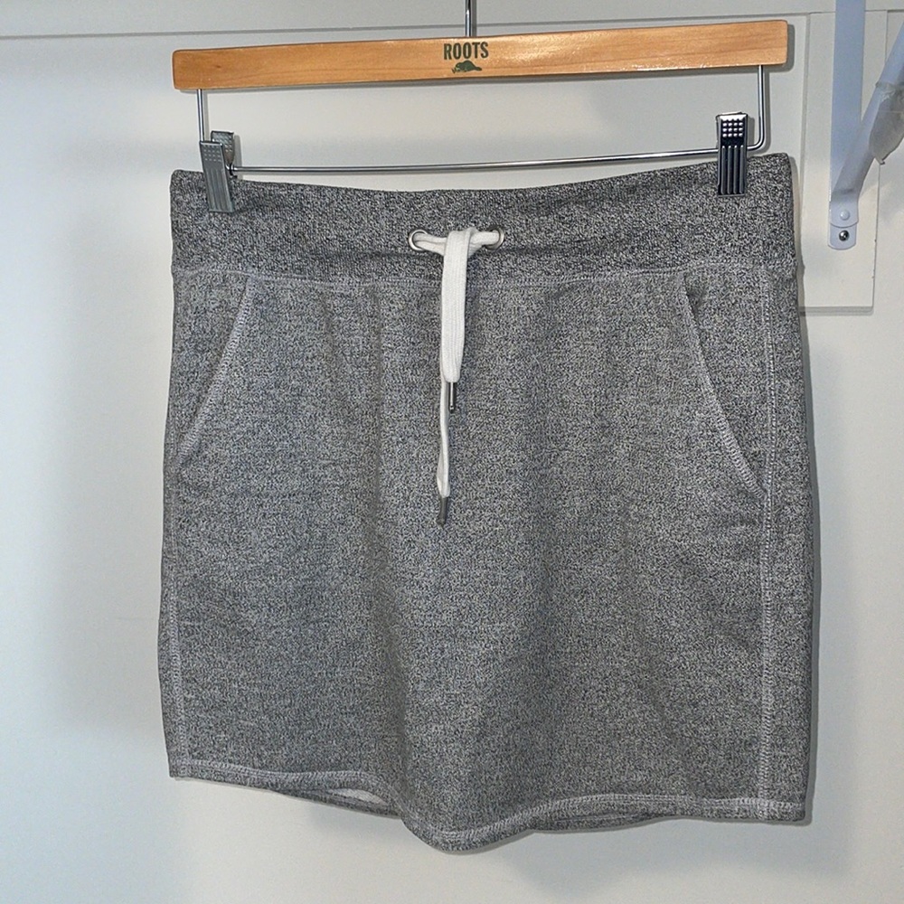 ROOTS SALT AND PEPPER SKIRT